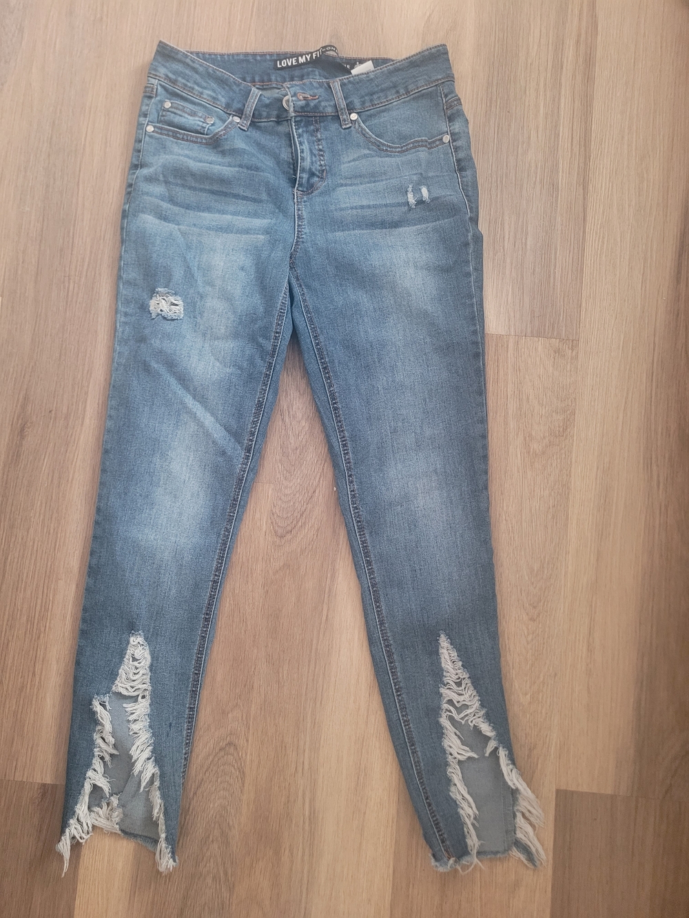 Distressed Blue Women's Skinny Jeans Size 8